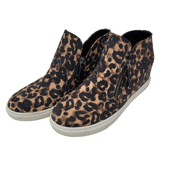 Animal Print Ankle Bootie 9.5 Hidden Wedge Shoes Leopard Sneaker Madden Girl - Picture 1 of 10